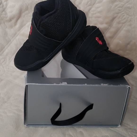 Infant kyrie 5 shoes - Picture 7 of 10
